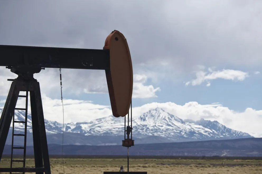 Argentina cerró el 2022 con máximos históricos de producción de petróleo