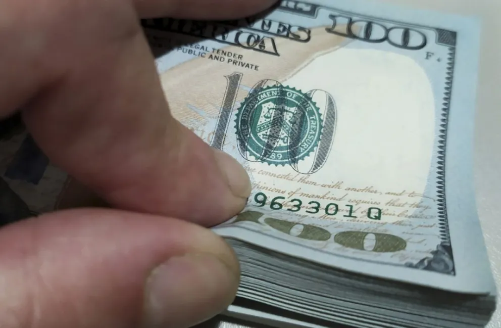 El dólar se dispara en el inicio de la semana previa a las PASO