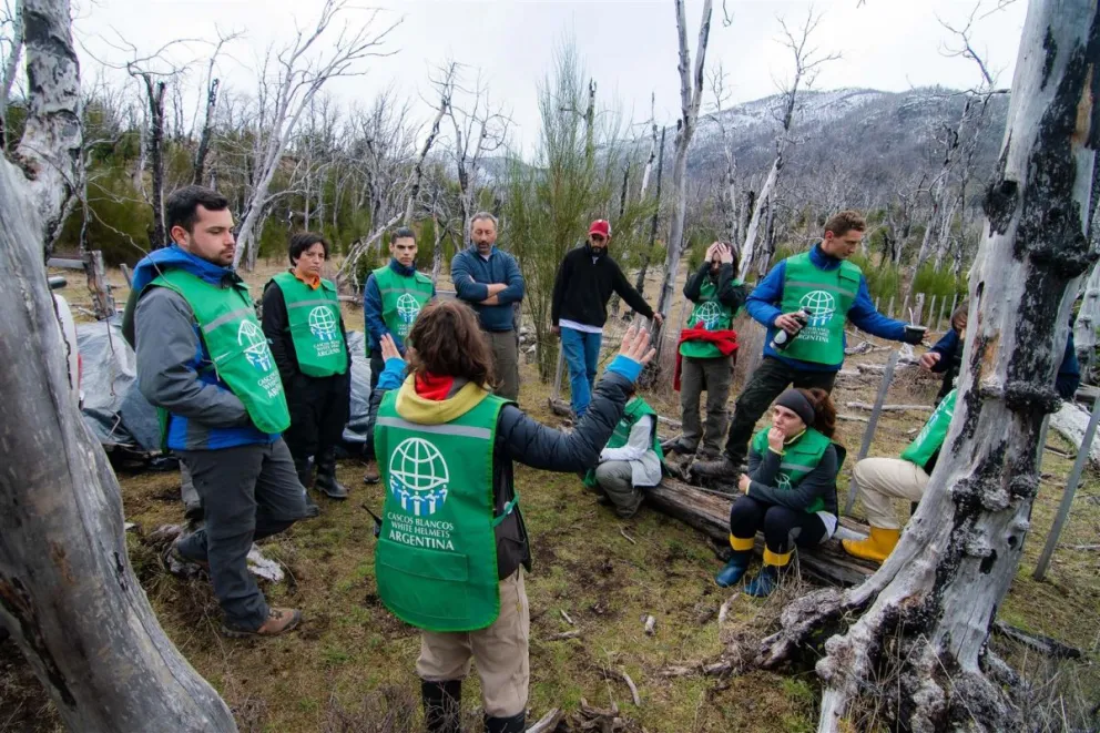 El relato de una misión ambiental de Cascos Blancos en Chubut
