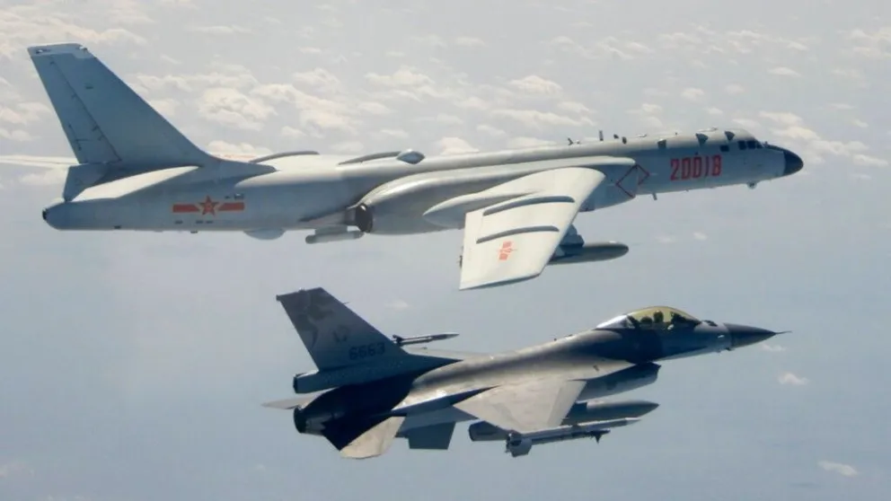 Taiwán moviliza su fuerza aérea tras cruce de aviones de guerra chinos