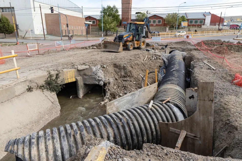 Municipio y Provincia exigirán a Nación la reactivación de obras en Comodoro