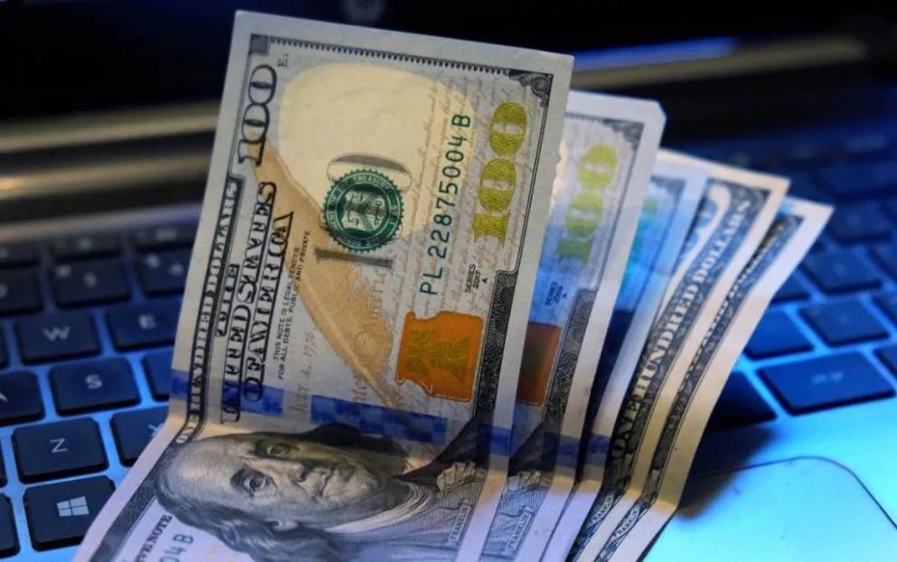 Los dólares libres superaron los $1.400 tras la decisión de Economía y BCRA sobre los pasivos remunerados