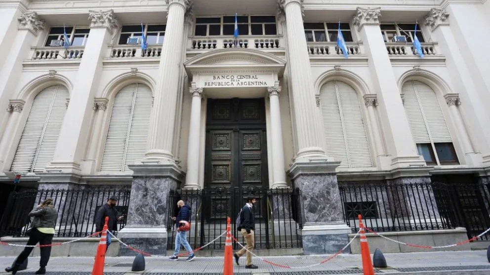 El BCRA elevó a 49% la tasa de interés de referencia