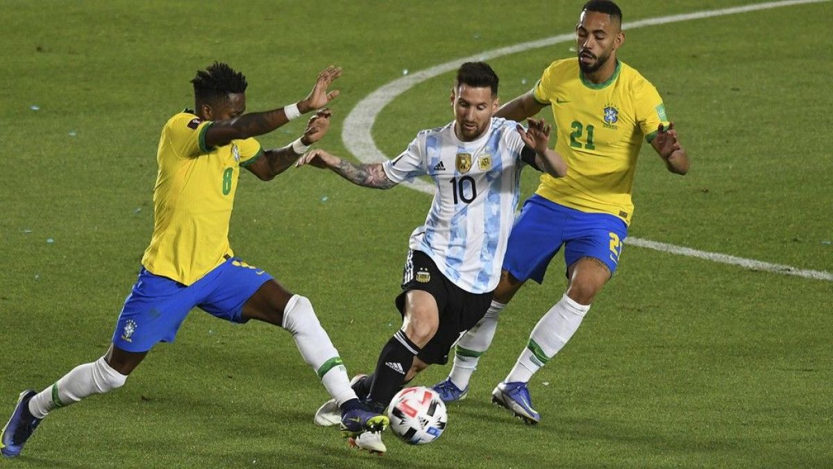 En un deslucido partido, Argentina empató con Brasil