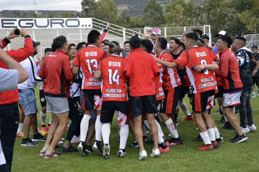 Huracán goleó y gritó campeón