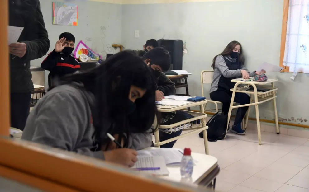 El Gobierno y docentes acordaron la implementación paulatina del Programa de Jornada Extendida