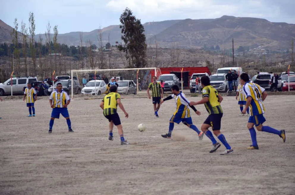 El fútbol de veteranos se detiene