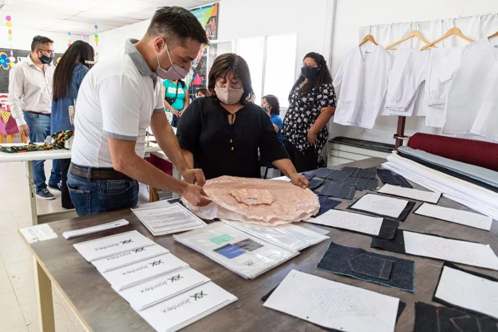 Con amplia participación, el Municipio finalizó las capacitaciones textiles