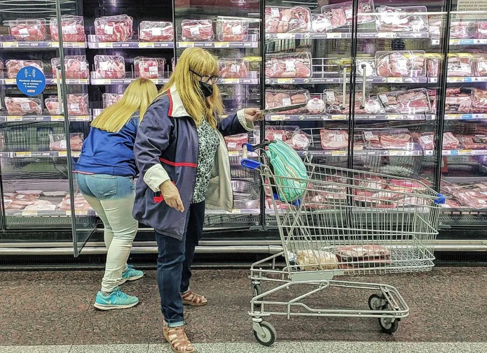 Inflación: 7 de cada 10 argentinos creen que van a bajar de clase social en los próximos meses