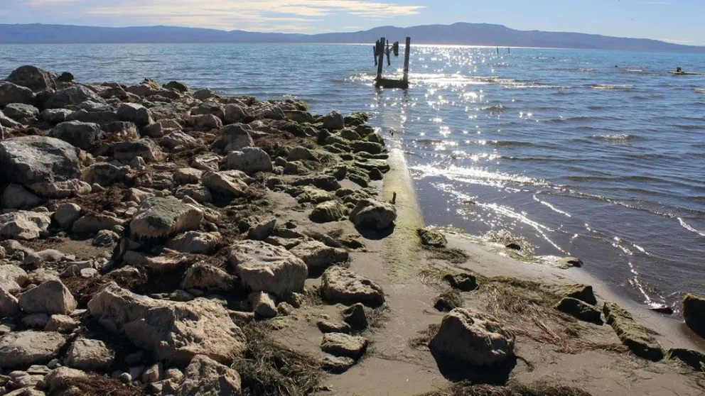 Continúan los inconvenientes para la captación de agua del lago Musters