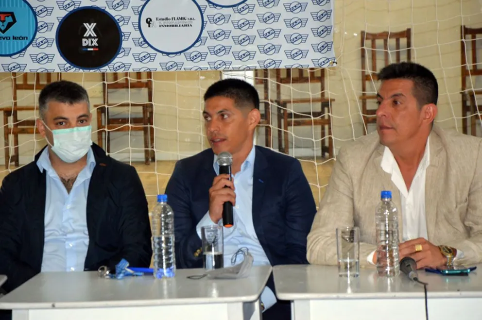 Pablo Barrientos fue presentado como presidente de Jorge Newbery