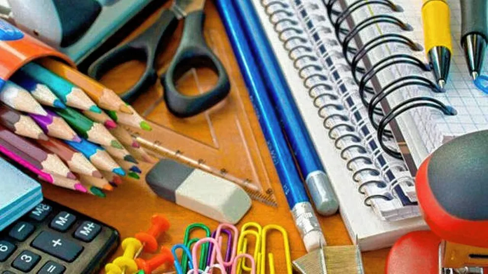 El Gobierno del Chubut lanzó una canasta escolar de entre 2500 y 3000 pesos