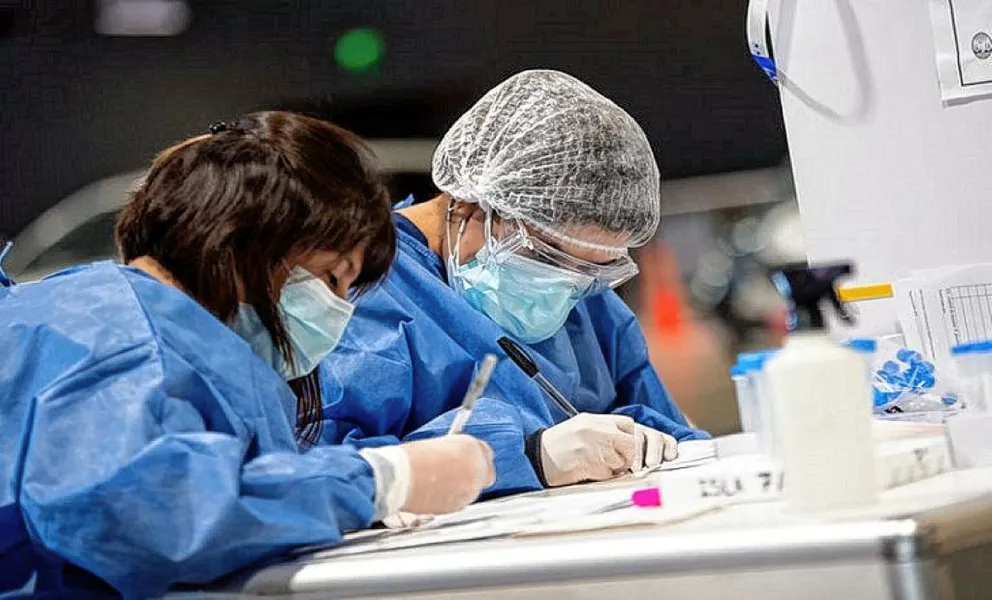 Volvieron a descender los casos de coronavirus en el país