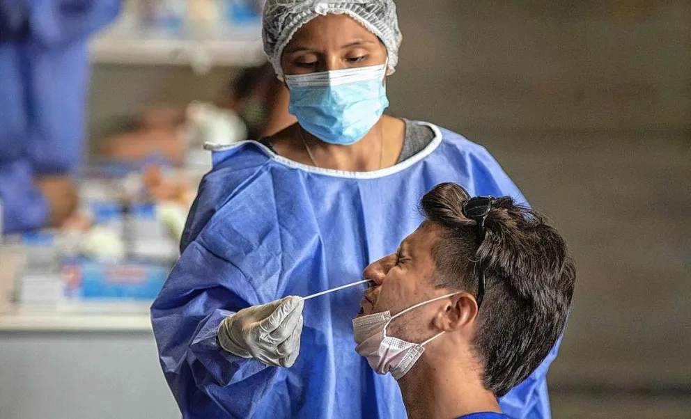 Reportaron menos de 4.500 contagios de coronavirus en el país en los últimos siete días