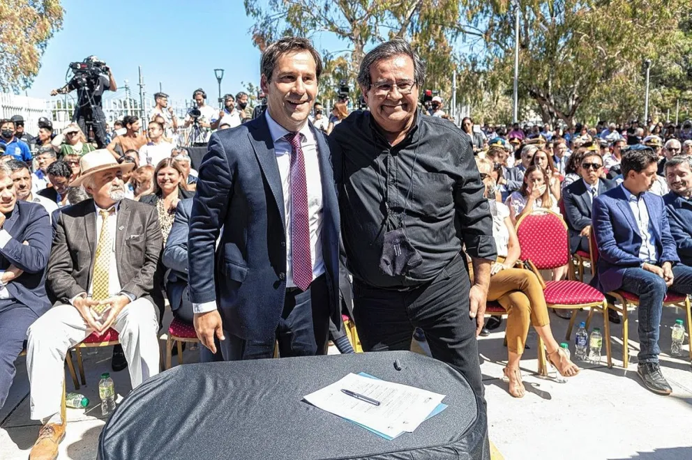 Luque firmó con Vialidad Nacional convenio para construcción de accesos seguros a barrios de zona norte