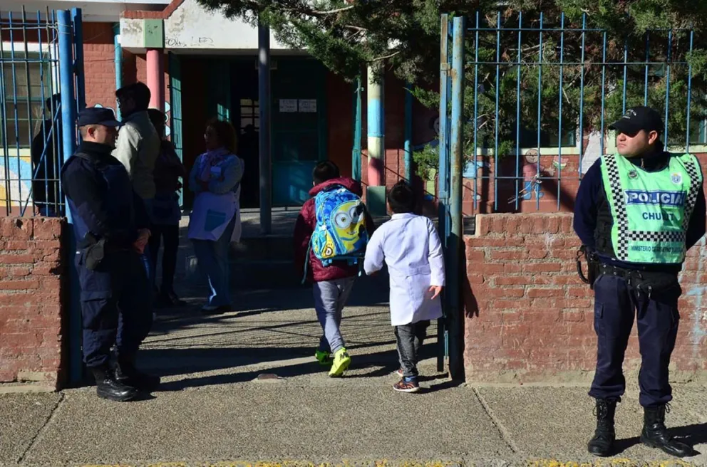 Violento intento de asalto a un chico cuando salía de la escuela