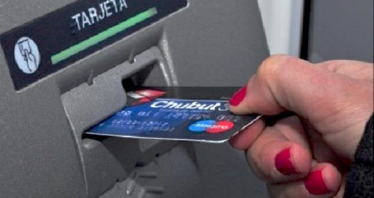 El viernes depositan los haberes a los empleados públicos y jubilados provinciales