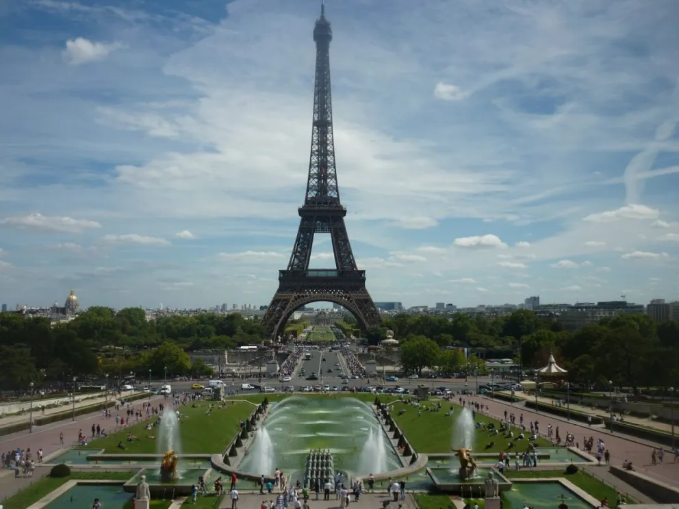 La Torre Eiffel proyectará mensajes de amor por el día de San Valentín