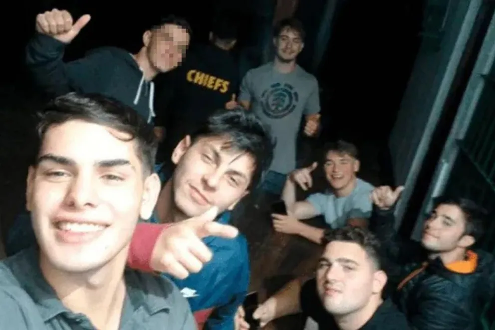 La selfie que se sacaron los asesinos después de matar a Fernando
