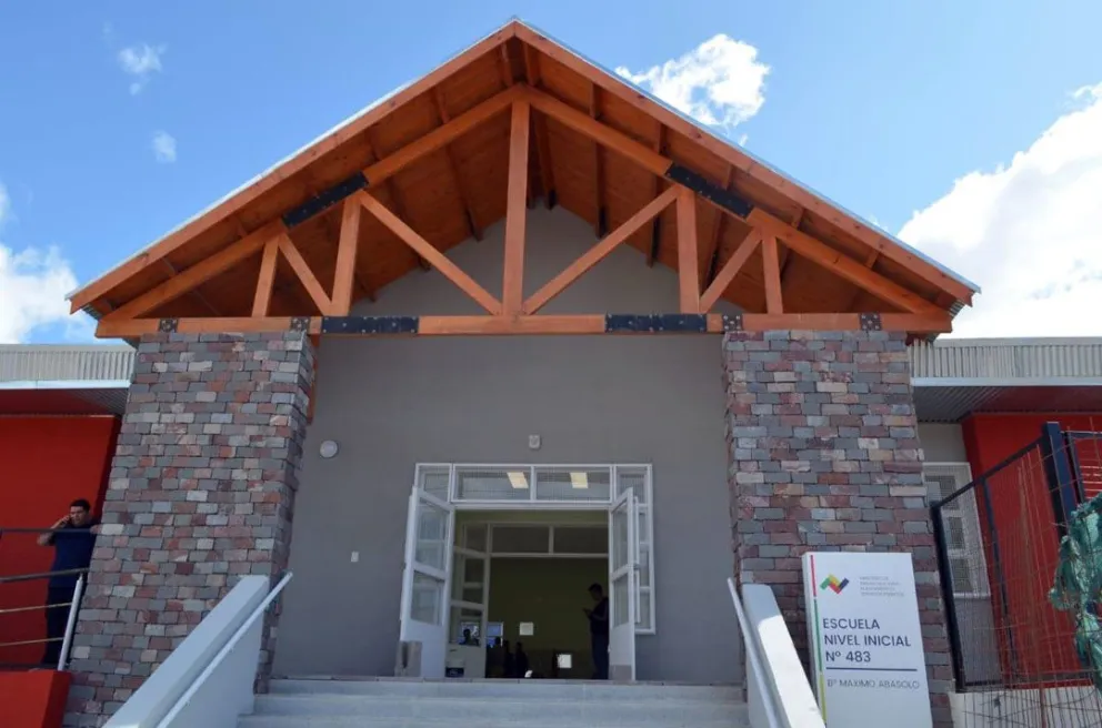 El Jardín 483 inaugura un moderno edificio propio