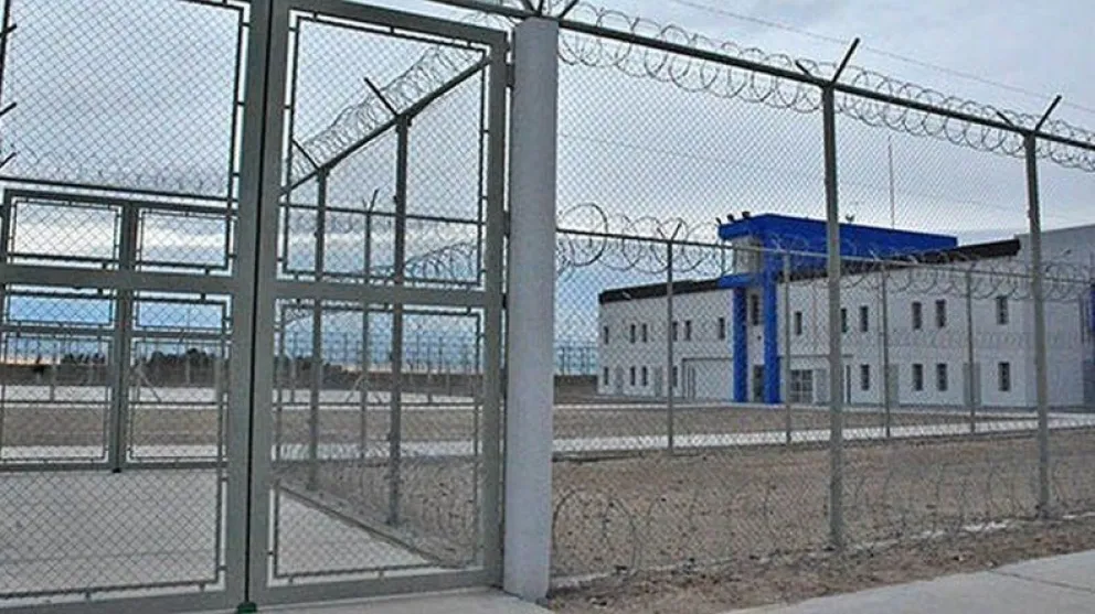 Secuestran droga, celulares y hasta una tatuadora artesanal en la cárcel provincial que está camino a Madryn