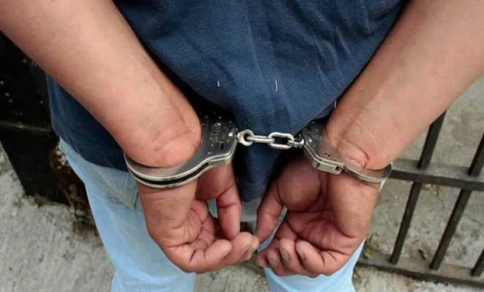 "Llamaste a la policía, ahora te voy a matar a tiros por traidor"