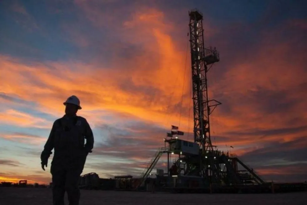 Petroleros cerró una Paritaria histórica de casi el 100%