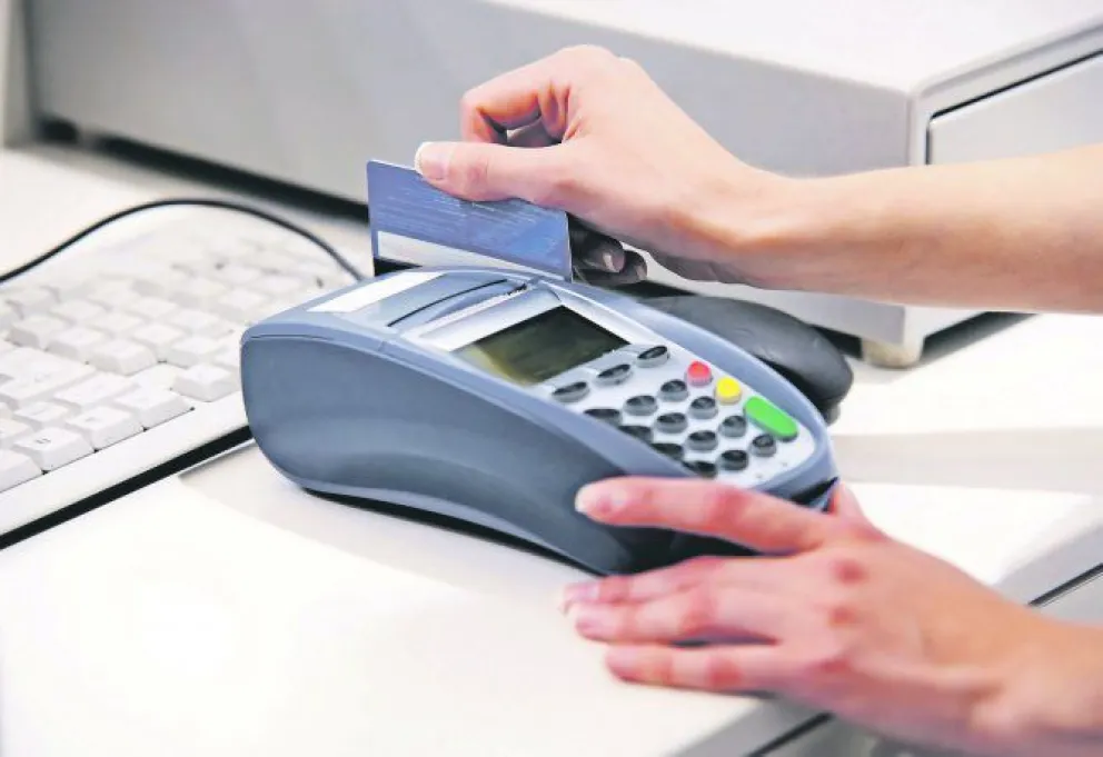 Jubilaciones: aumenta el tope del reintegro por compras con tarjeta de débito