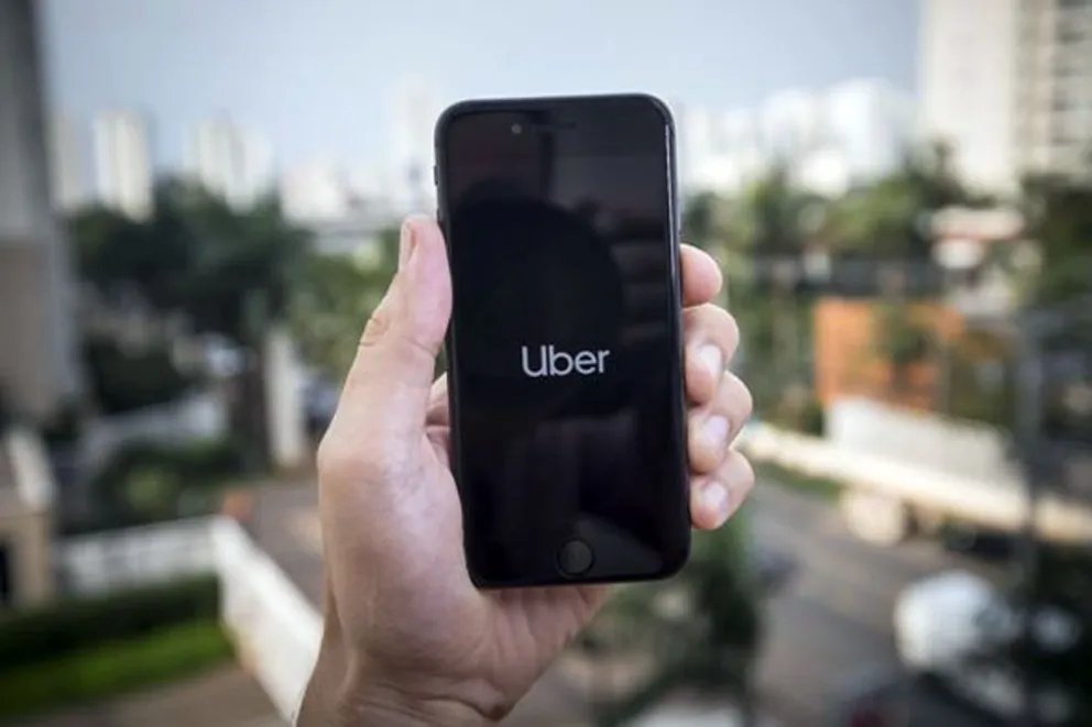 Los choferes Uber defienden su derecho a trabajar y se movilizan mañana