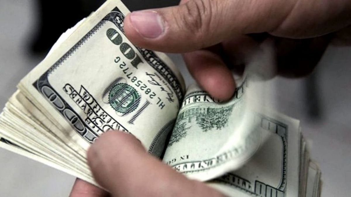 Dólar Blue encendido: volvió a subir y se ubica entre los financieros