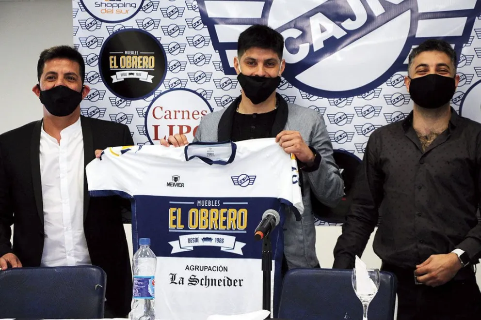 Jorge Newbery presentó a "Pitu" Barrientos