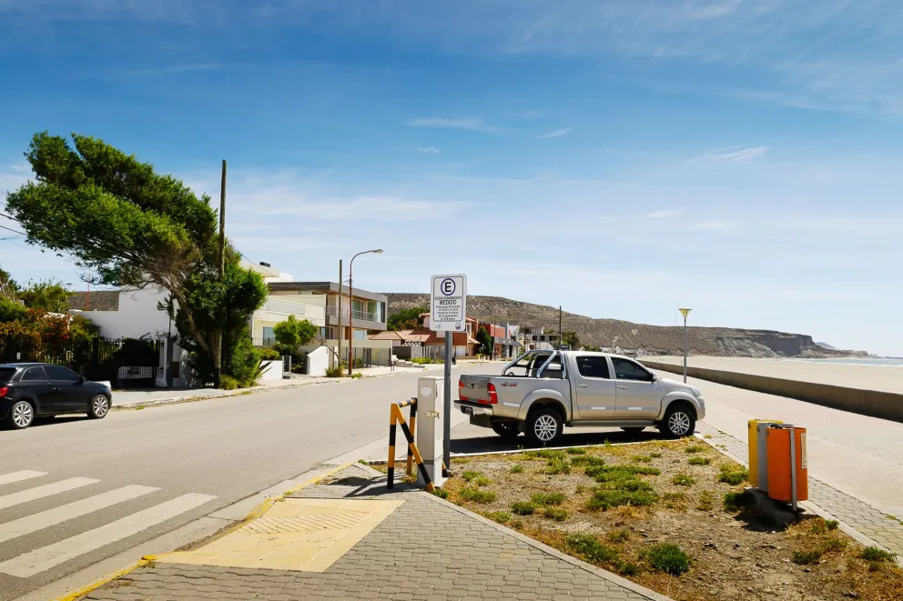 Hoy comienza a regir el estacionamiento medido en Rada Tilly