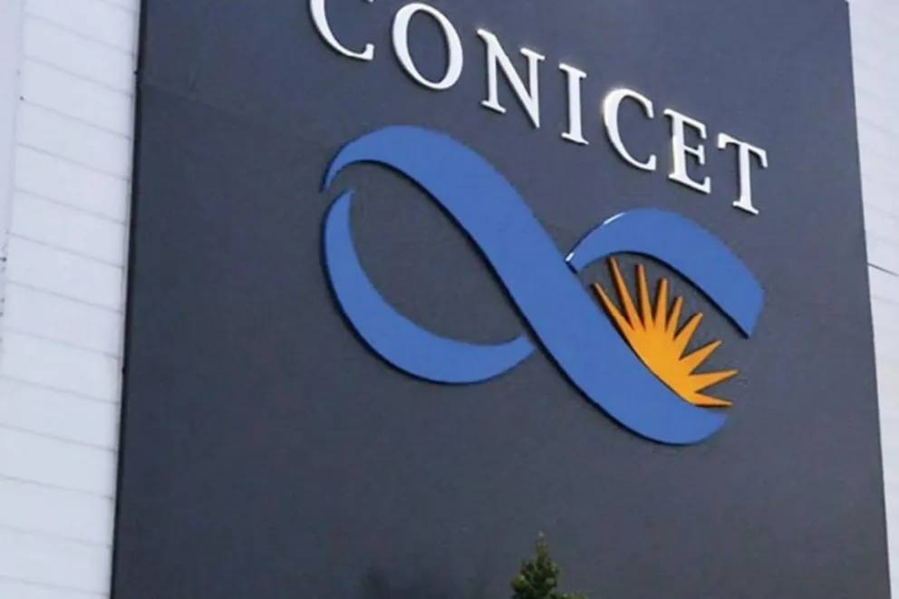 Trabajadores del CONICET fueron informados en la puerta del organismo que habían sido despedidos