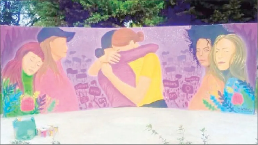 Inauguraron mural en el boulevard de la mujer