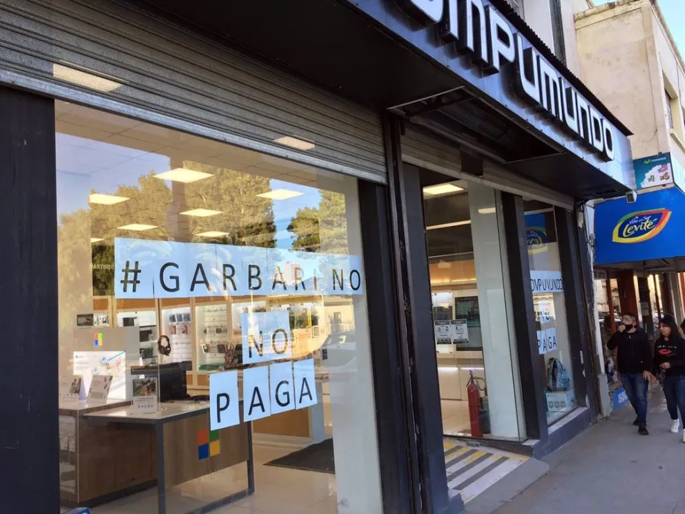 Trabajadores de Compumundo denuncian el cierre de la empresa sin el pago de indemnizaciones