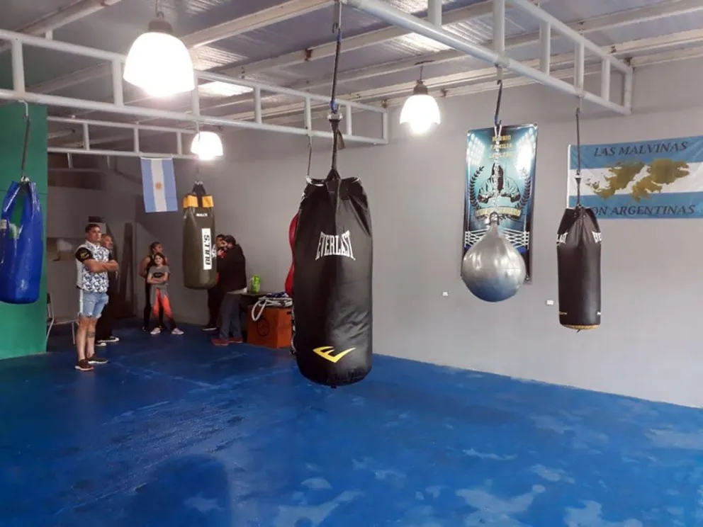 El Team Alvarado inaugura su gimnasio de boxeo
