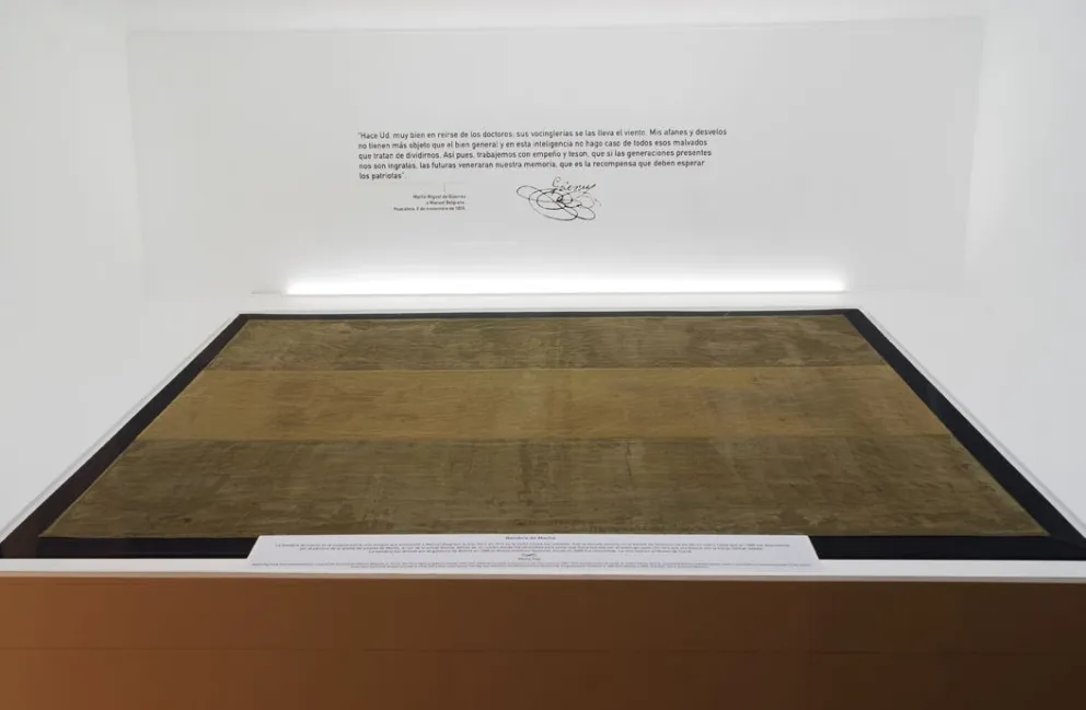 Historia de la primera bandera argentina