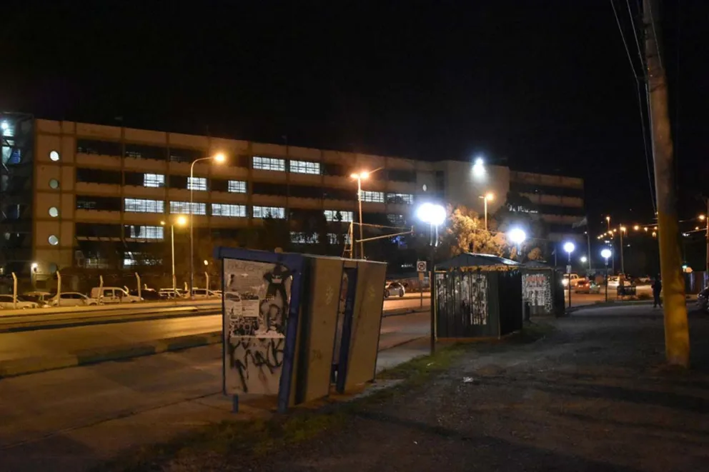 Una joven denunció que subió a un taxi y el chofer se bajó los pantalones