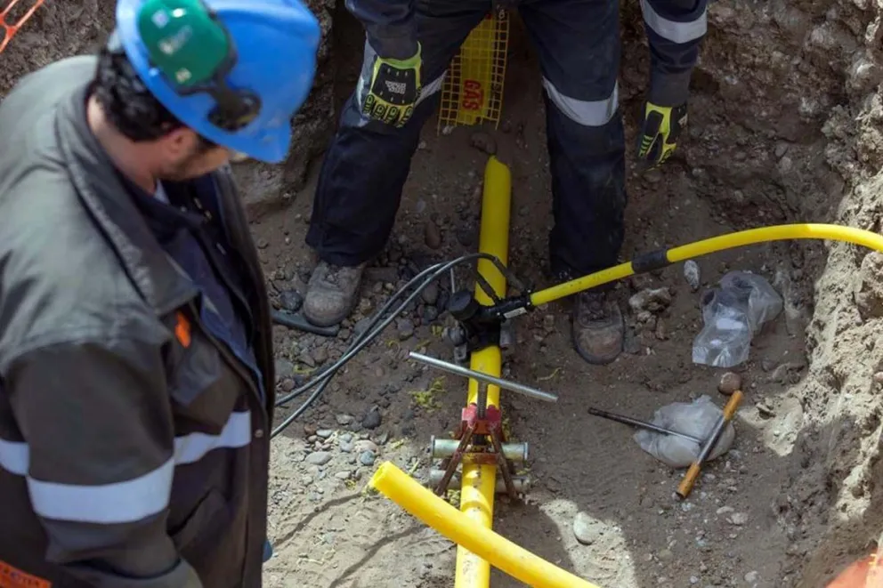 Luque firmó convenio con Nación para concretar importantes obras de gas