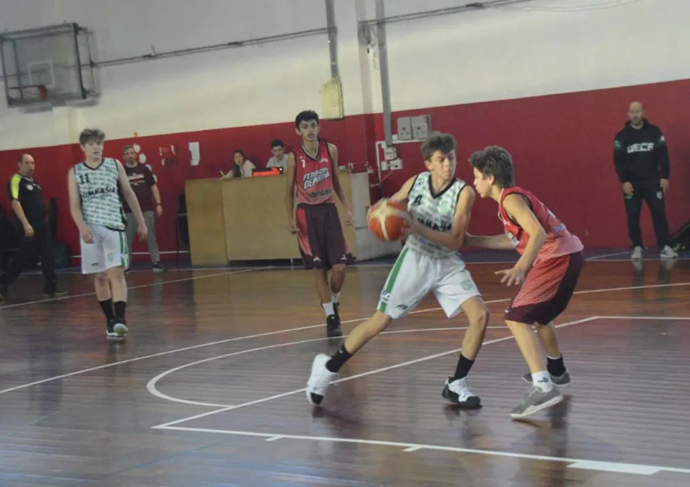 Gimnasia recibe a Mosconi de Caleta