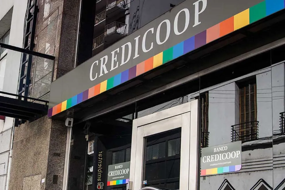El Banco Credicoop celebró su primer aniversario. Sucursal barrio industrial
