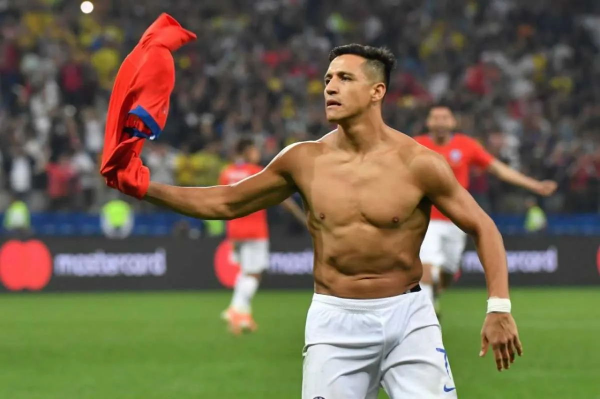 Con Alexis Sánchez, Chile viaja a Río de Janeiro para enfrentarse a Brasil  | Diario Crónica